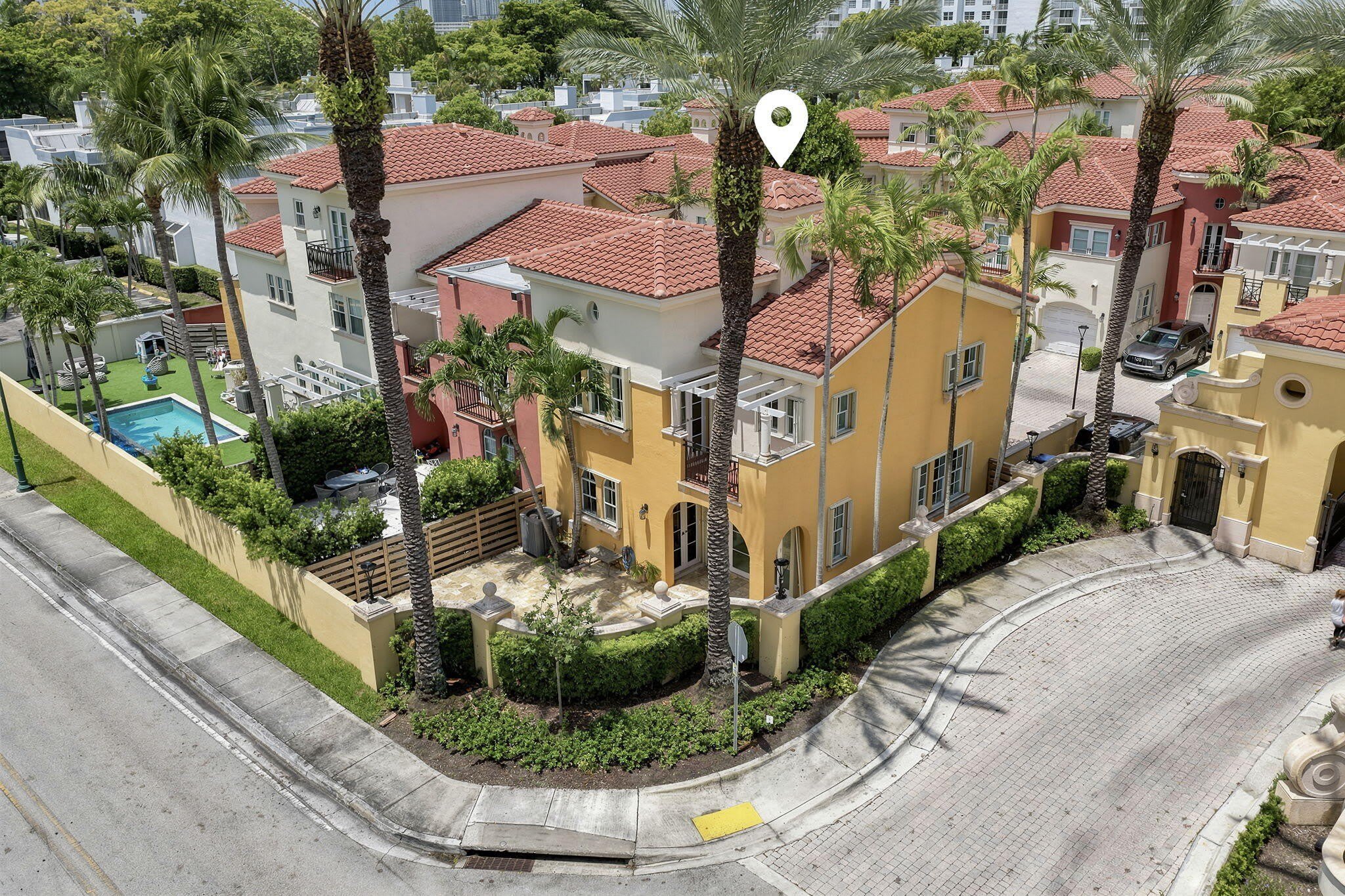 18385 Ne 30Th Place – photo 2