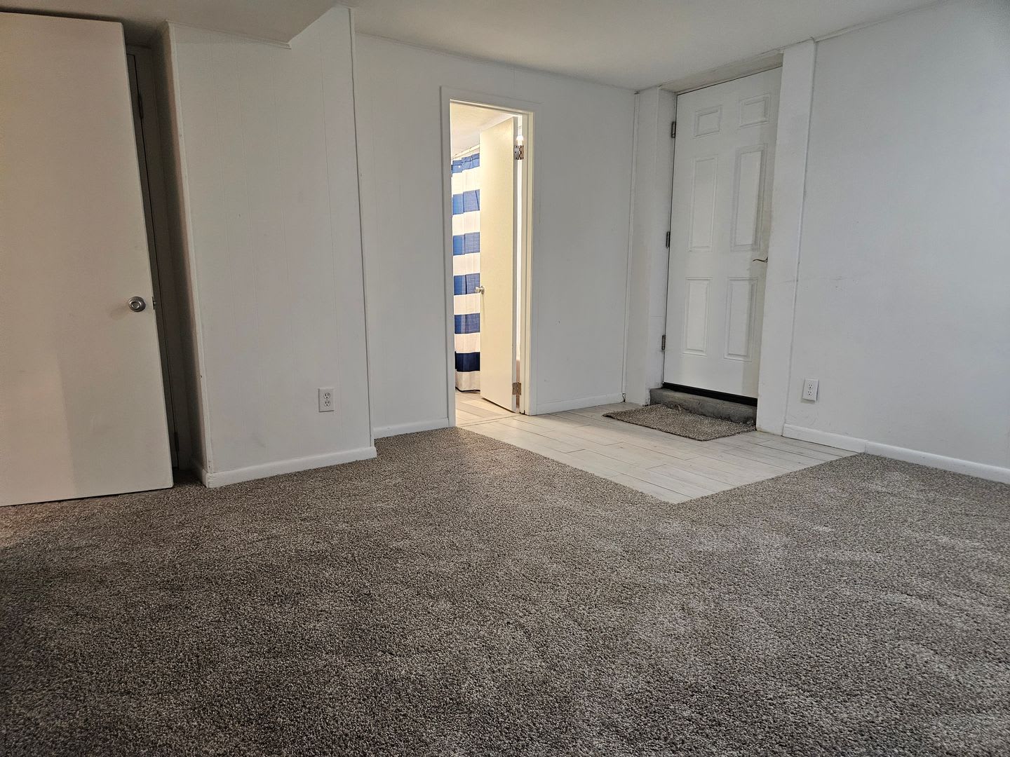 New Everything and Super Cool Lower Level 2 Bedroom – photo 5