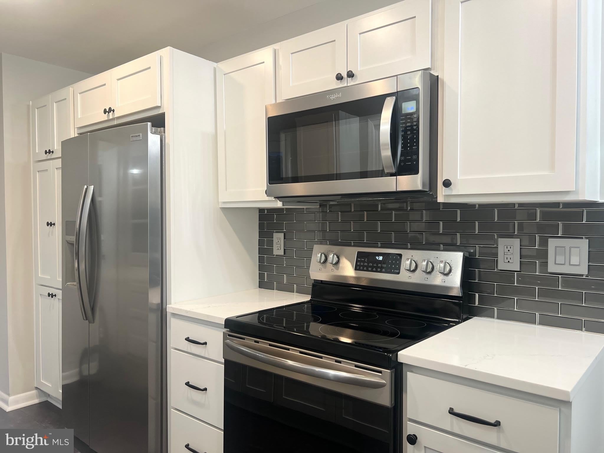 7389 BUNKER HILL Road – photo 2