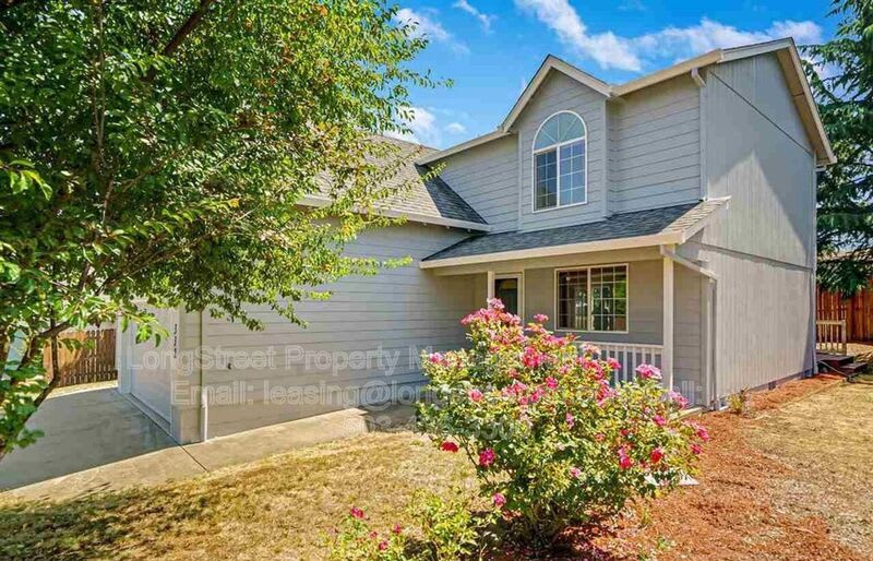 332 NE Carmen Pl – photo 2