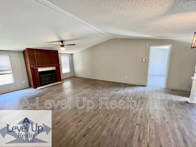 315 West Lee Street – photo 3