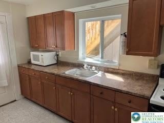 216 Cattell – photo 3
