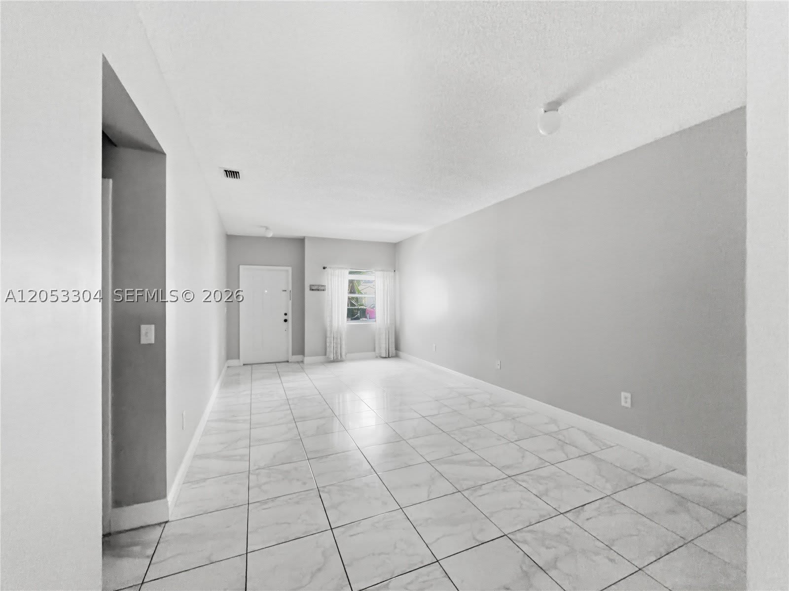2214 SE 25th Ave – photo 2
