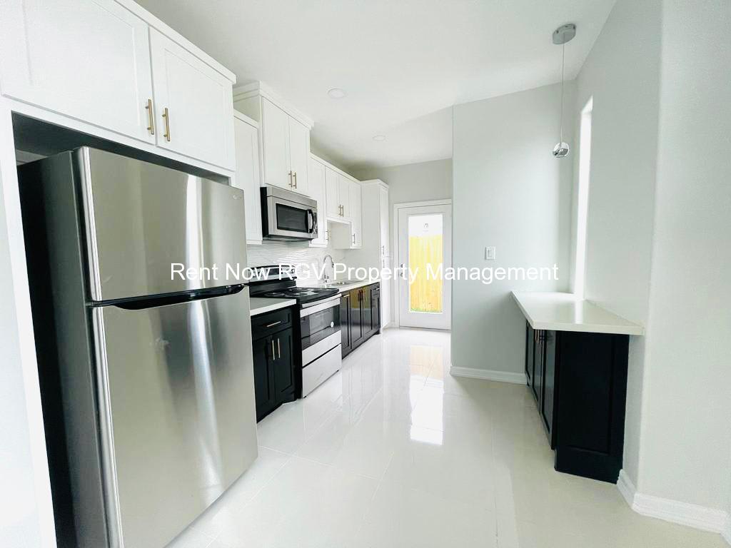 209 W Rutherford Ave – photo 1