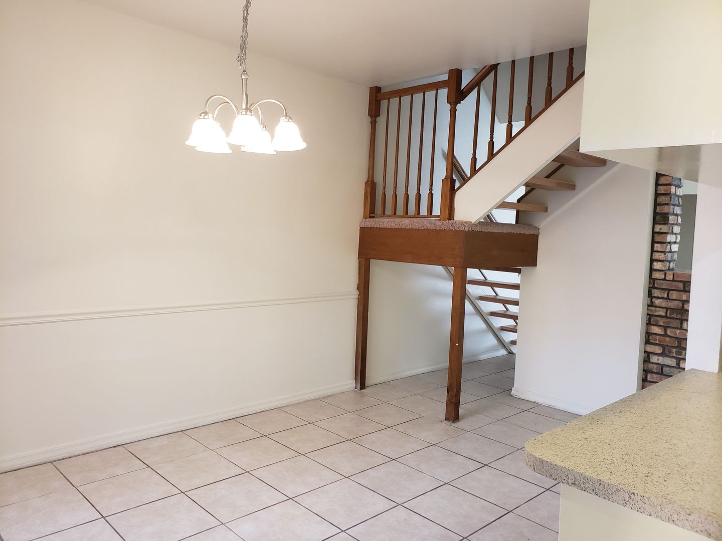 Remodeled 2 bedroom/1&1/2 bathroom in Eastwood on the Bayou – photo 4