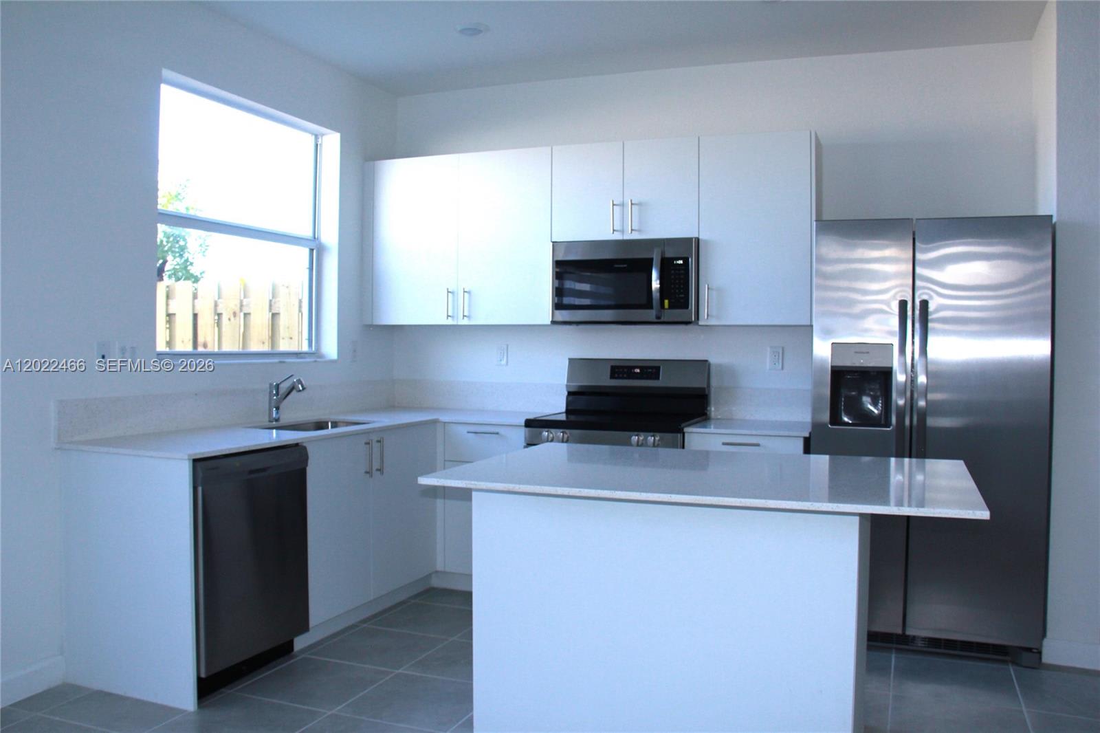 2617 Southeast 28Th Drive – photo 2