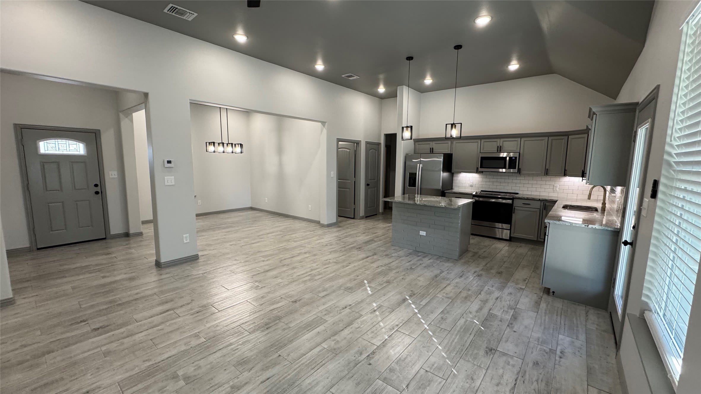 207 S 4th – photo 3