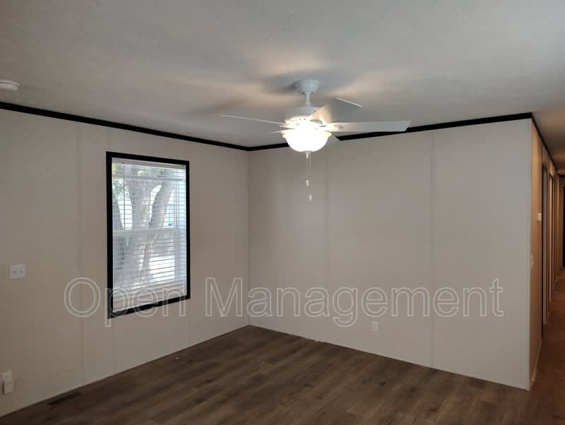 136 Erin Lane – photo 3