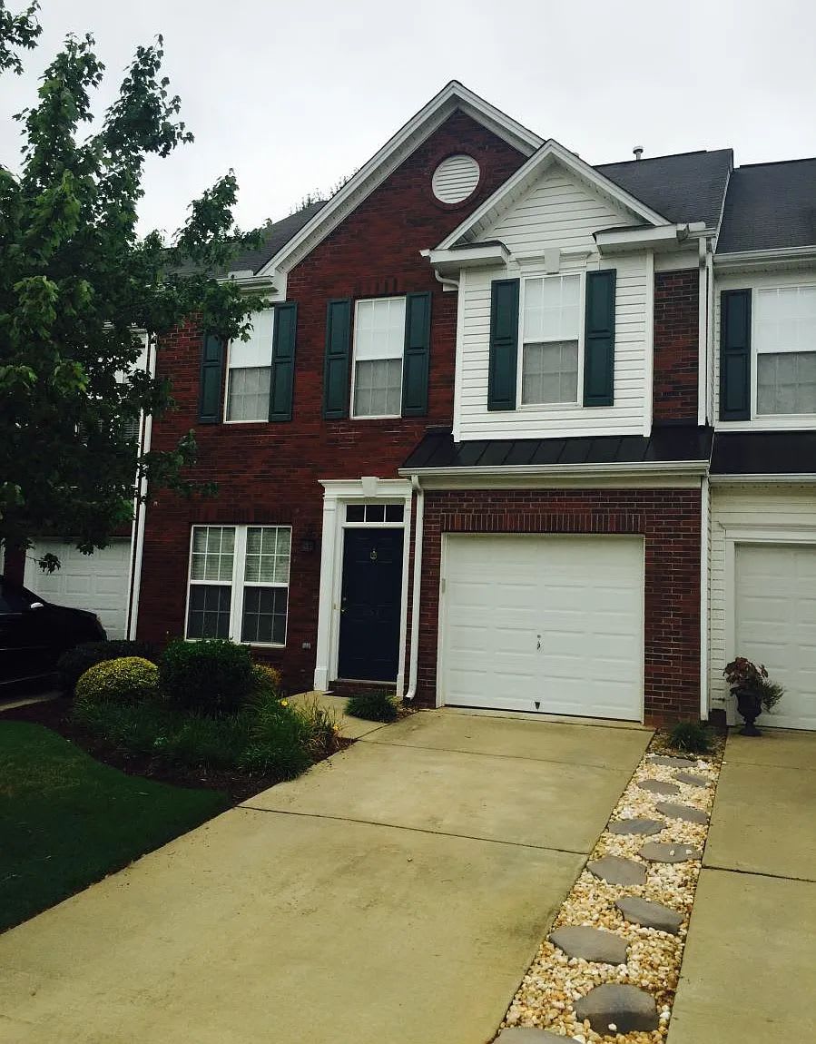 254 Hadley Commons Drive – photo 1