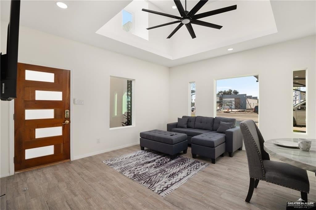 1605 Karen Drive – photo 2