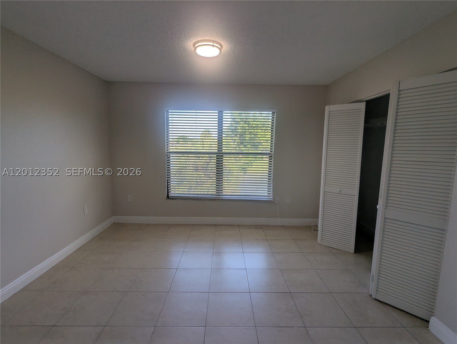 1564 Lake Crystal Dr – photo 5