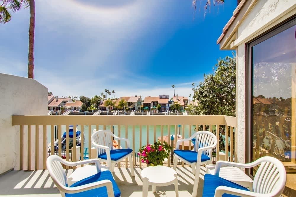 3 Bedroom Condo on the Bay! – photo 3
