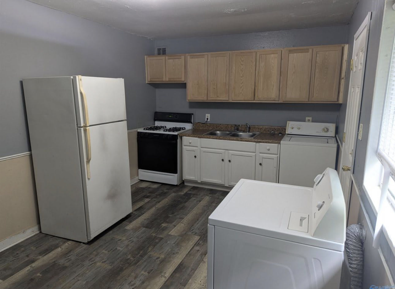 204 Carolyn Lane – photo 4