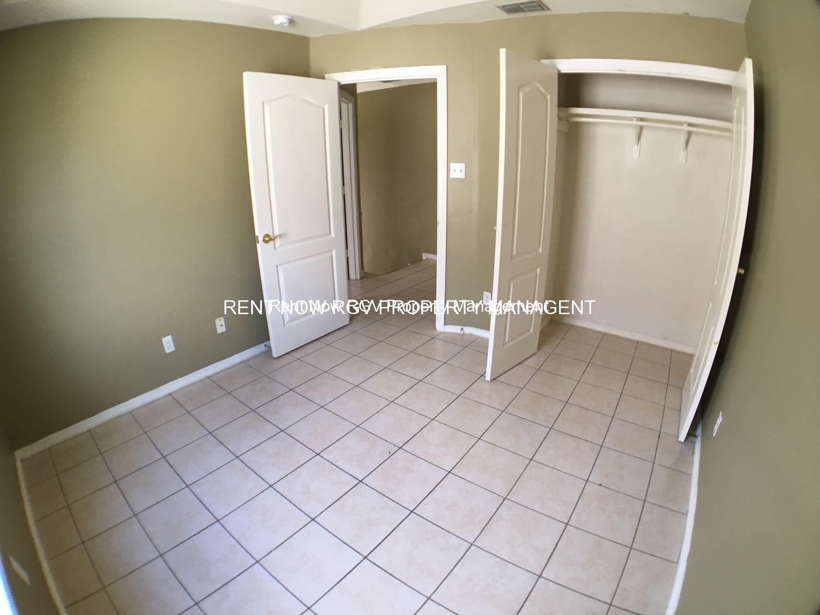 1304 W Fig Ave – photo 3