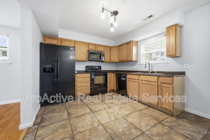 3228 Dunnbury Court – photo 5