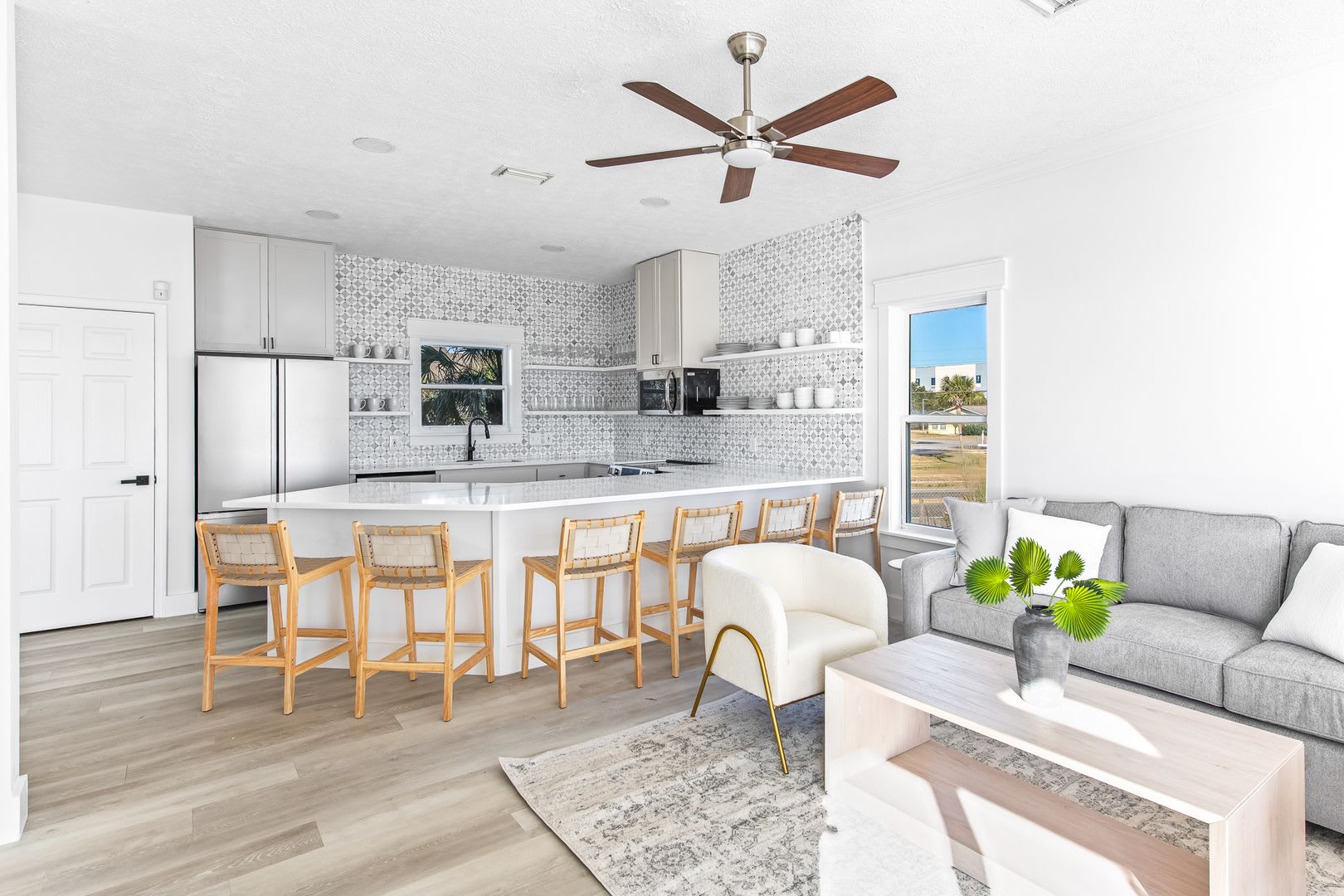 Newly Renovated Beach Front Four Bedroom Home – photo 5