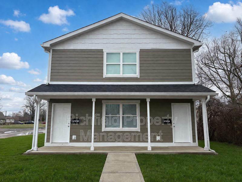 2757 Columbia Avenue – photo 1