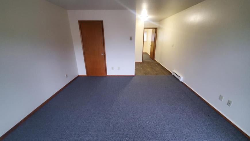 4760-22nd Ave NE – photo 4