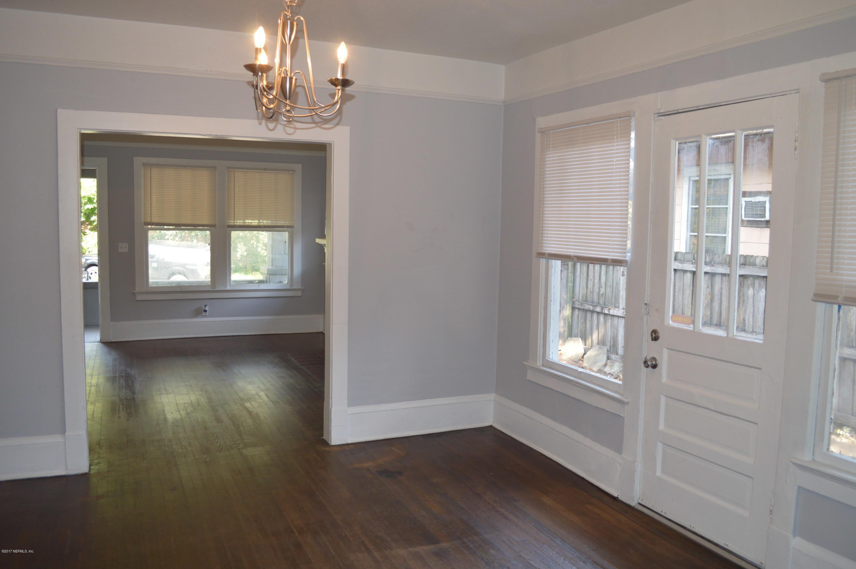 2536 PHYLLIS Street – photo 5