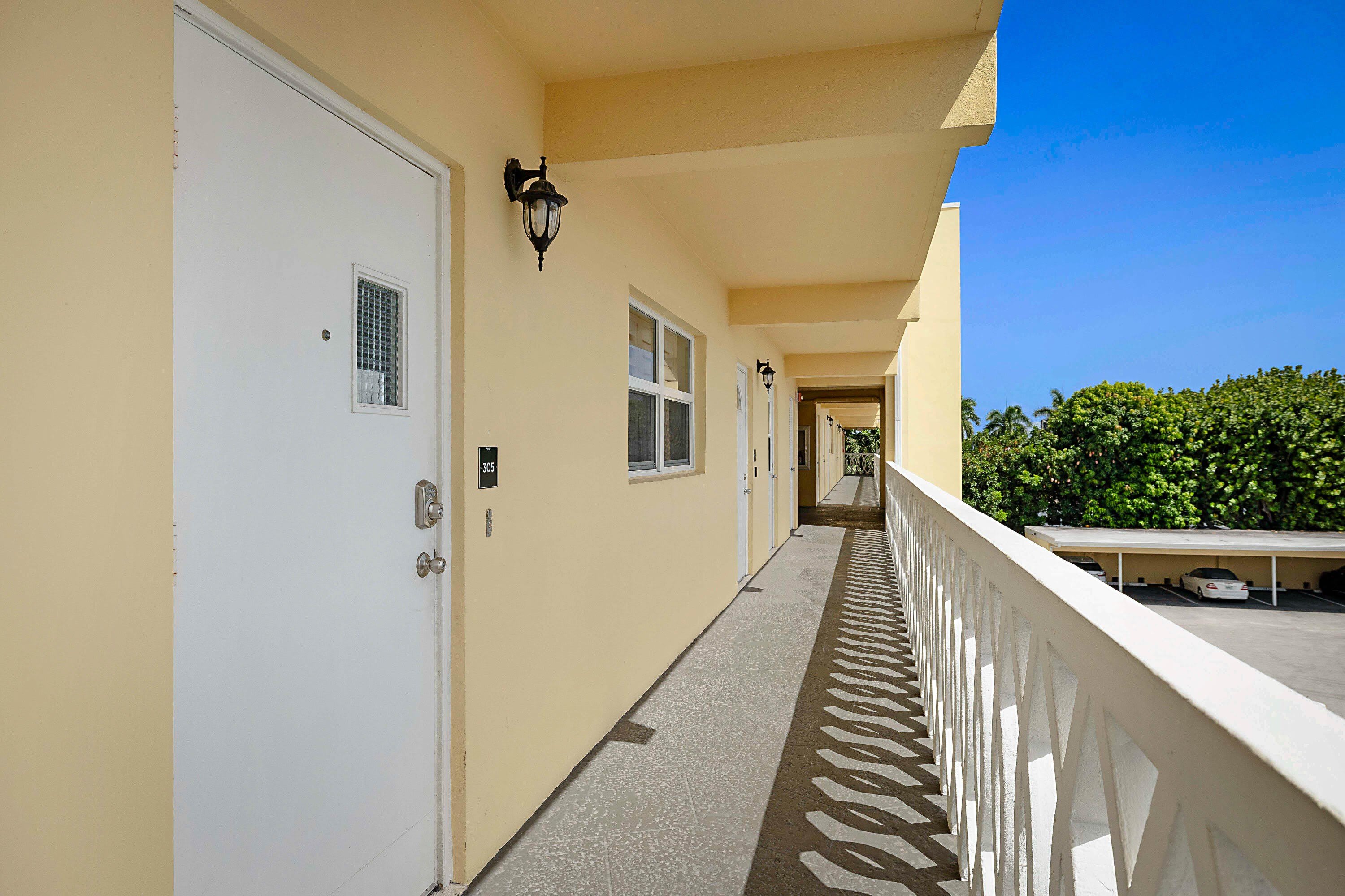 230 N Federal Highway – photo 2