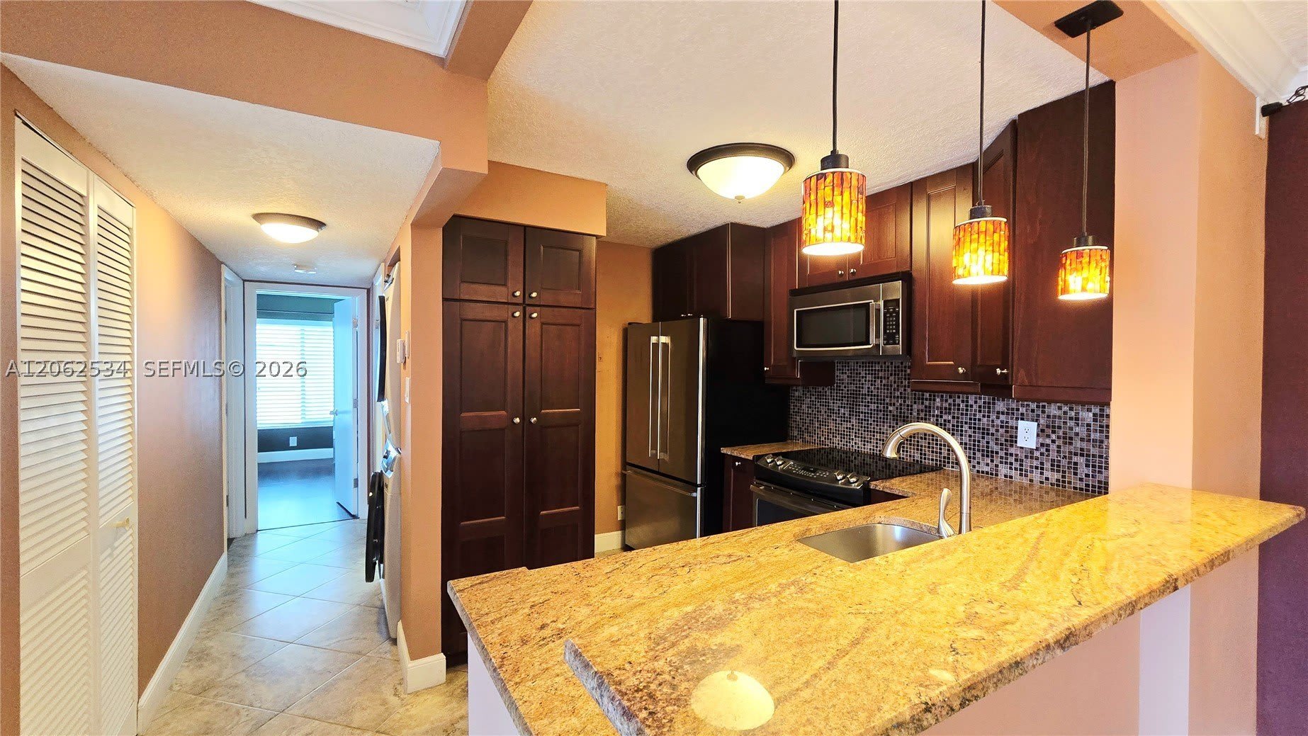 202 Foxtail Dr – photo 4