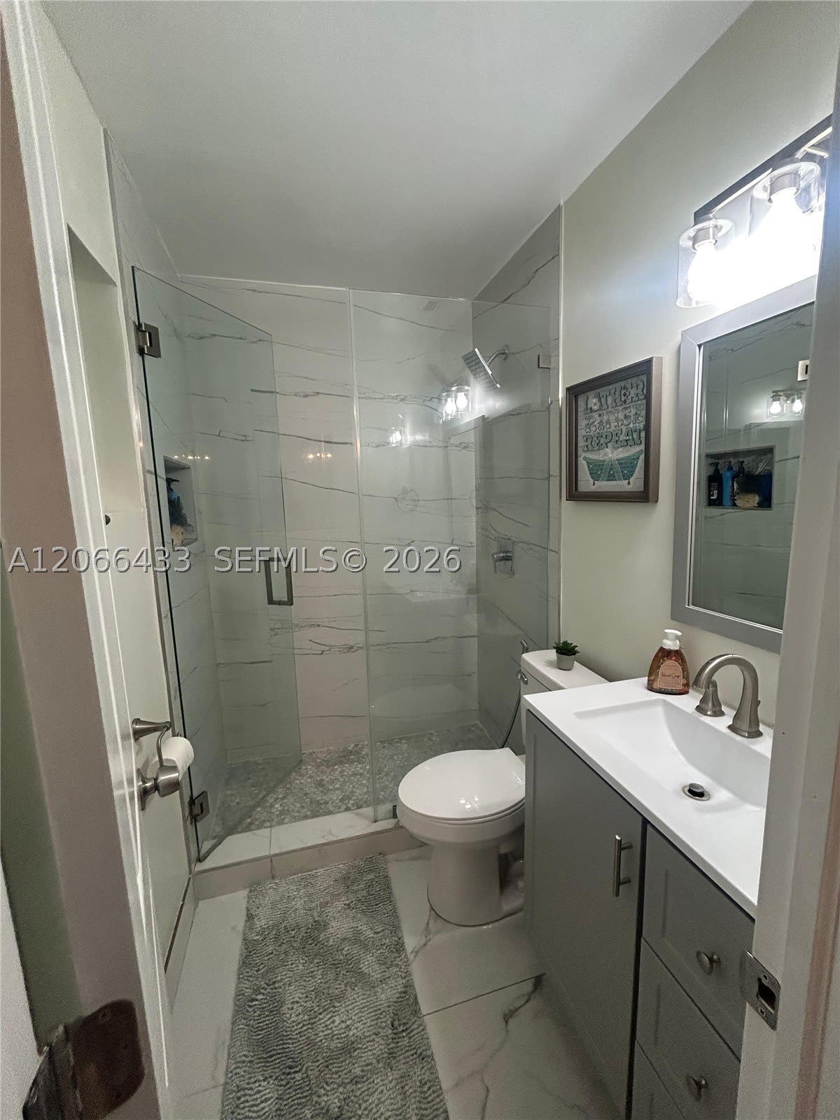 400 N 60th Way – photo 2