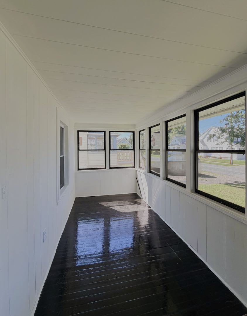 Beautifully Renovated Home with Dedicated Home Office in a Quiet Neighborhood – photo 5