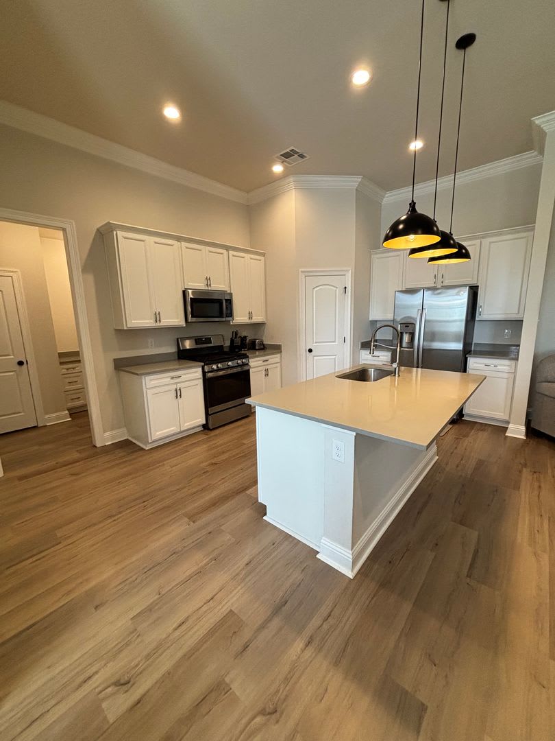 Gorgeous 3 Bedroom Home in Princeton – photo 5