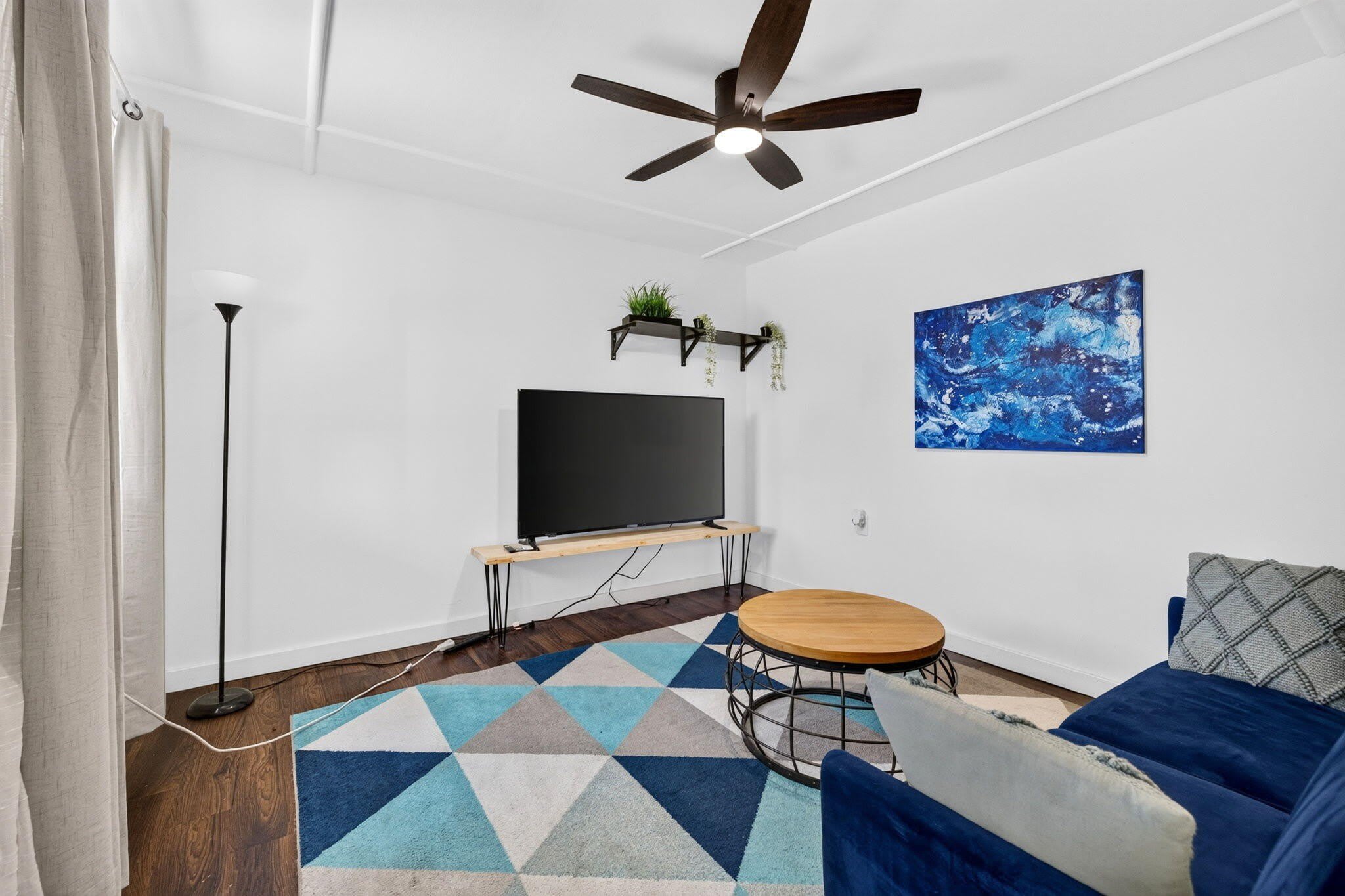 2702 Ne 9Th Avenue – photo 2