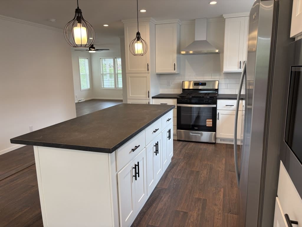 13910 Burgundy Ave – photo 4