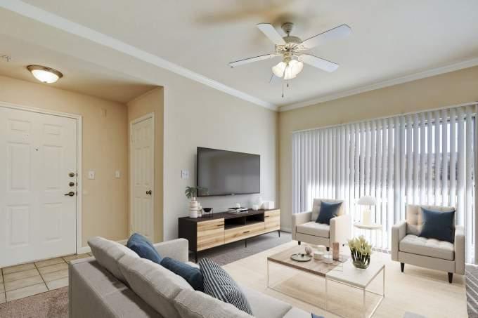 7631 US Hwy 290 W, #110 – photo 3