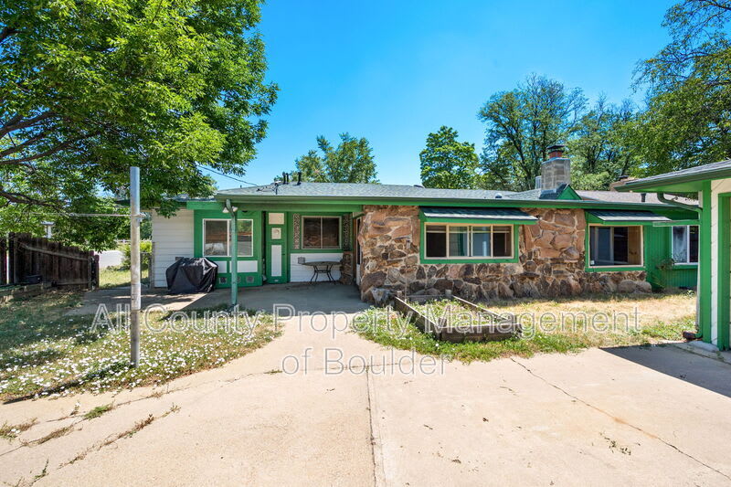 701 S MillerAve – photo 2