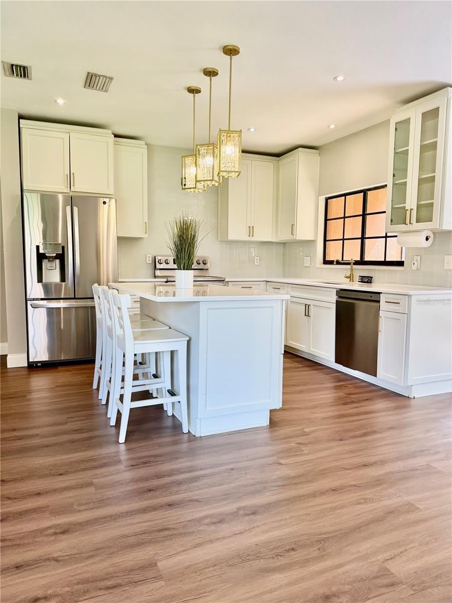 1050 BLACKWATER Drive – photo 5