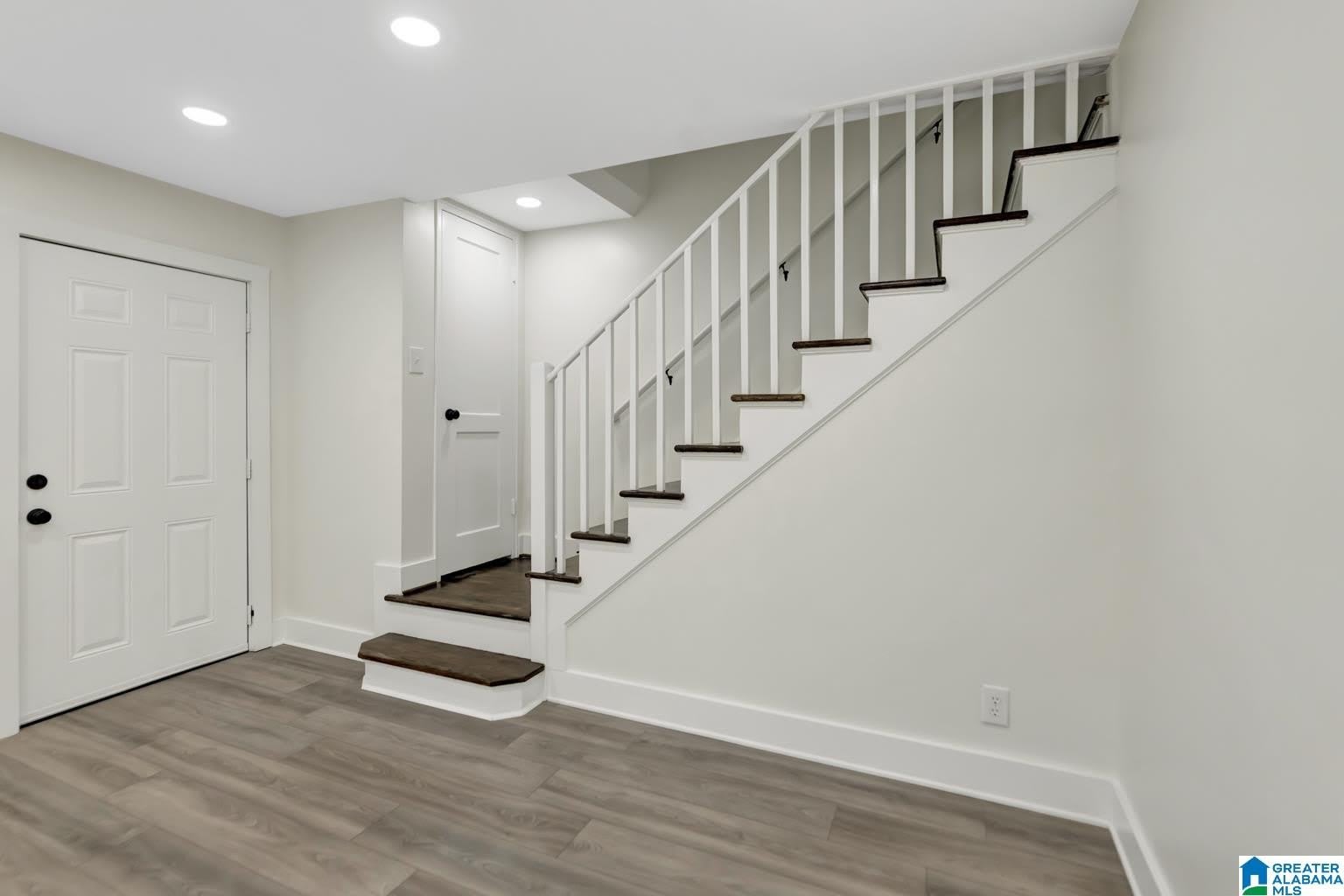 1701 Valley Avenue – photo 4