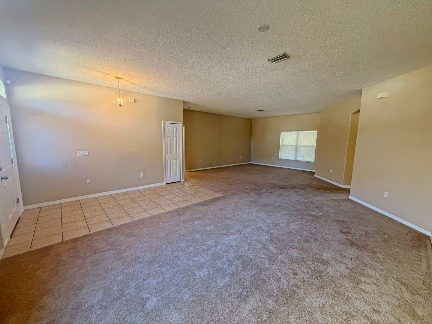 Spacious 3 Bedroom 2 Bathroom Home Offering 2 362 Square Feet Of Living Space With A Desirable Open Floor Plan – photo 3