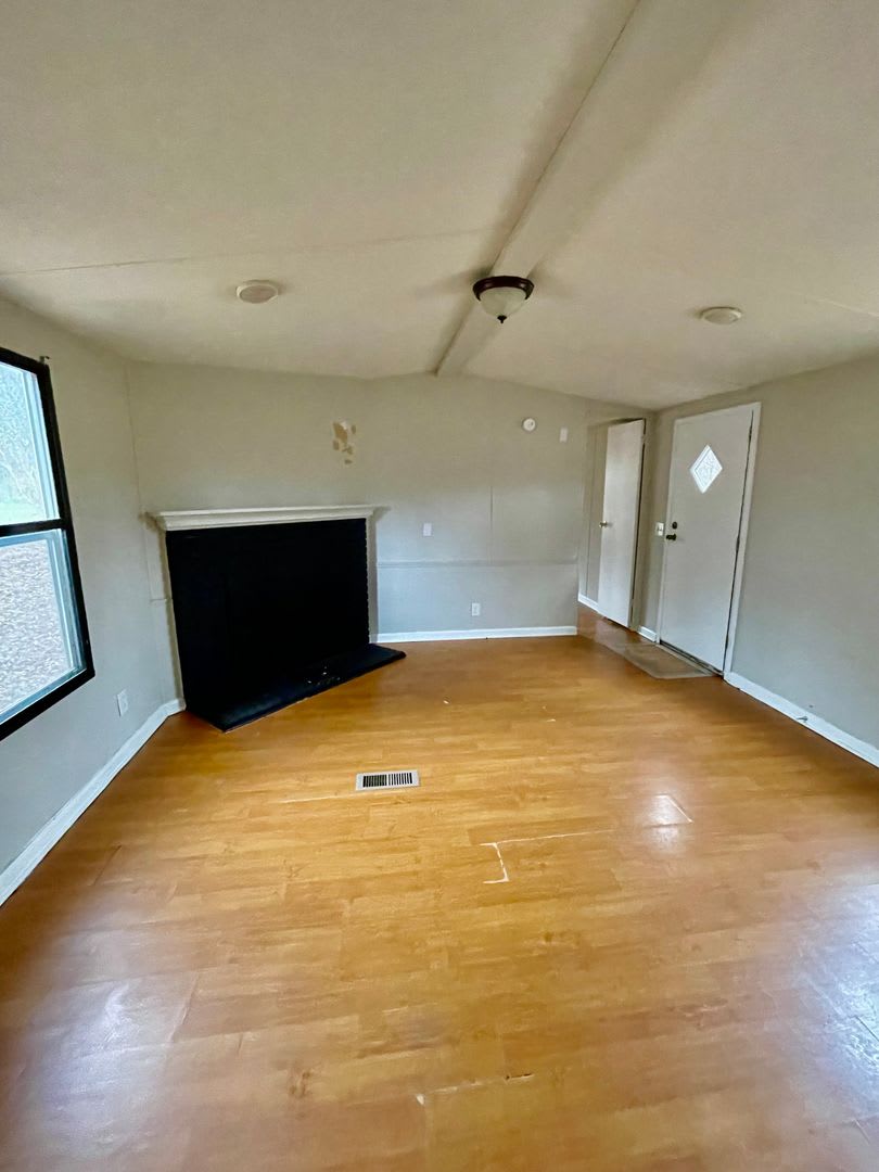 Adorable 2 Bedroom 1 Bath Mobile Home Located It Dallas – photo 4