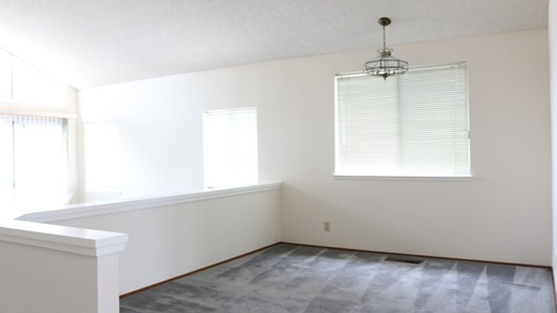 4300 Excellent 3 Bed 2 Bath Home – photo 4