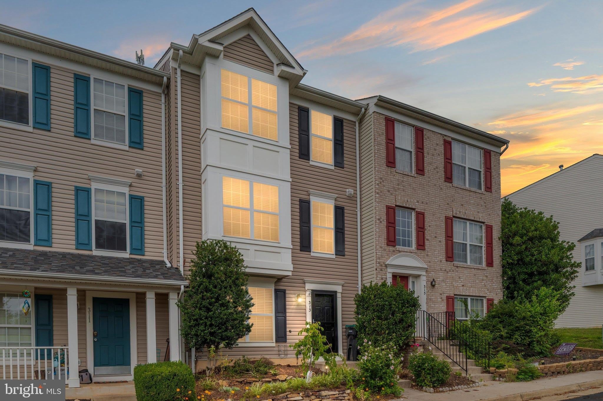 313 FRONTIER FORT Lane – photo 1