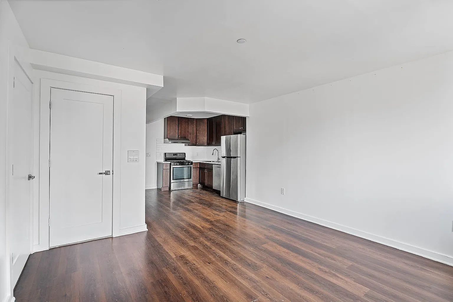 864 Willoughby Ave Apt 3A – photo 4