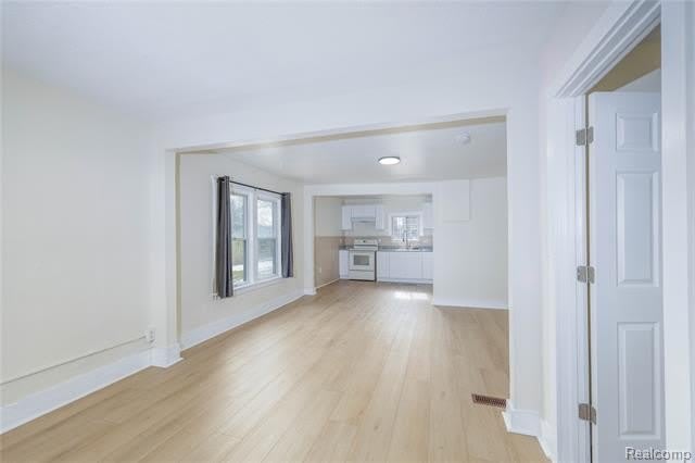 107 W Hayes Avenue – photo 4
