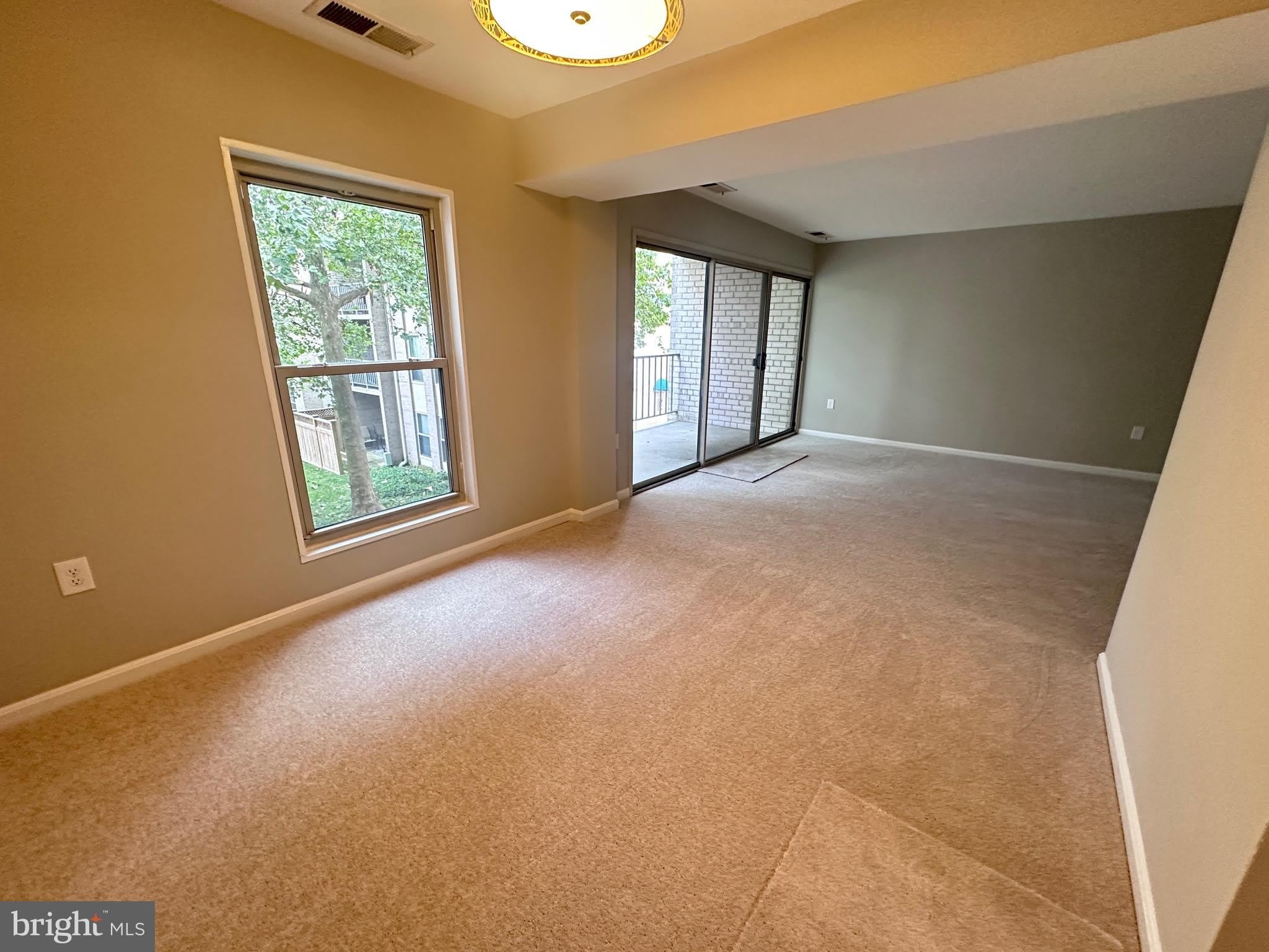 19 CANTERBURY Square – photo 5