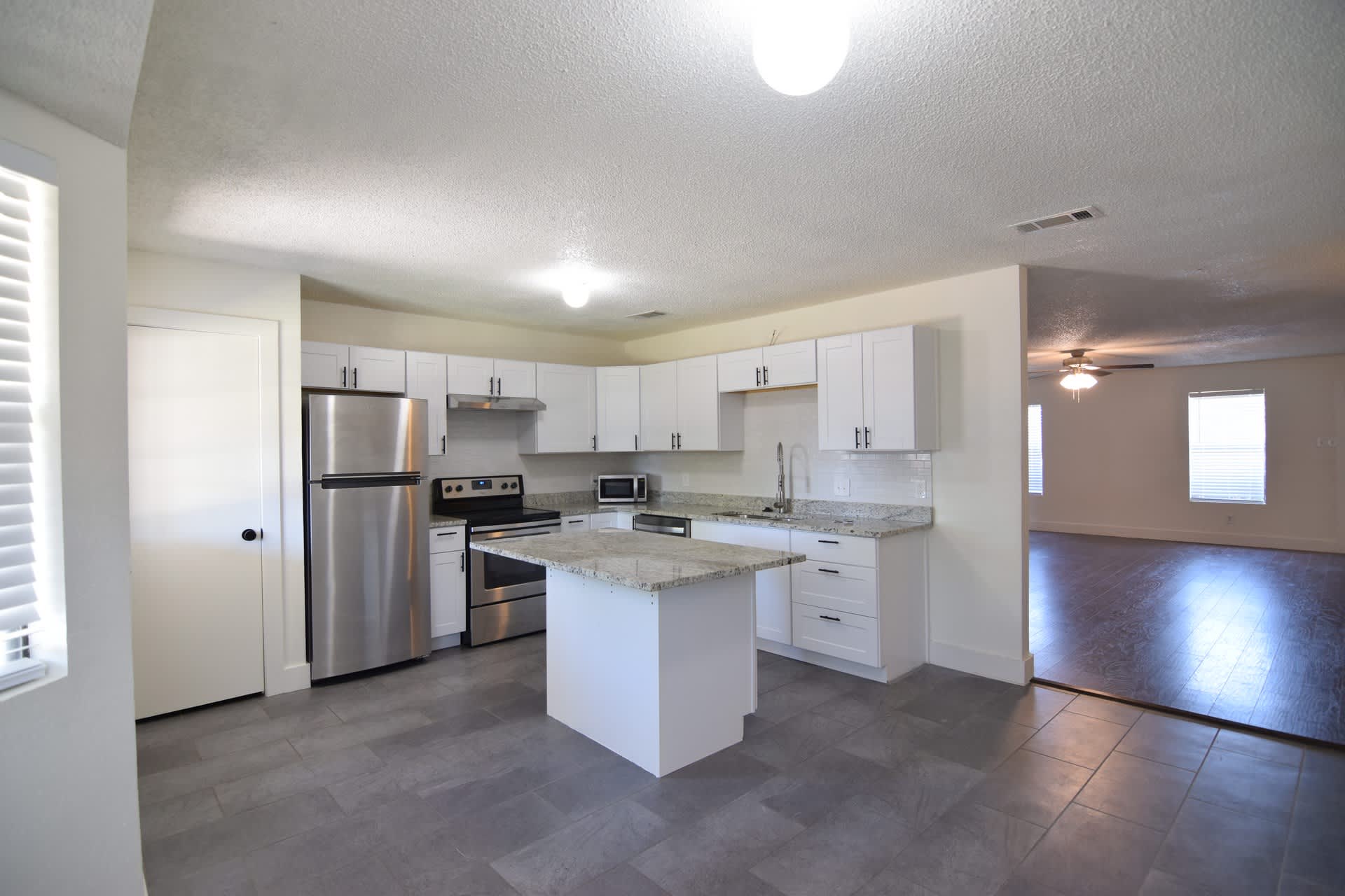 2608 Boyd Ave – photo 5