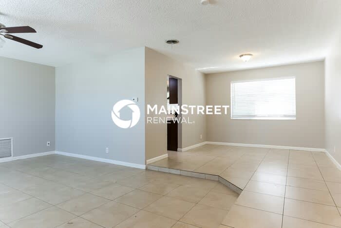 4220 Northwest 23rd Street – photo 3