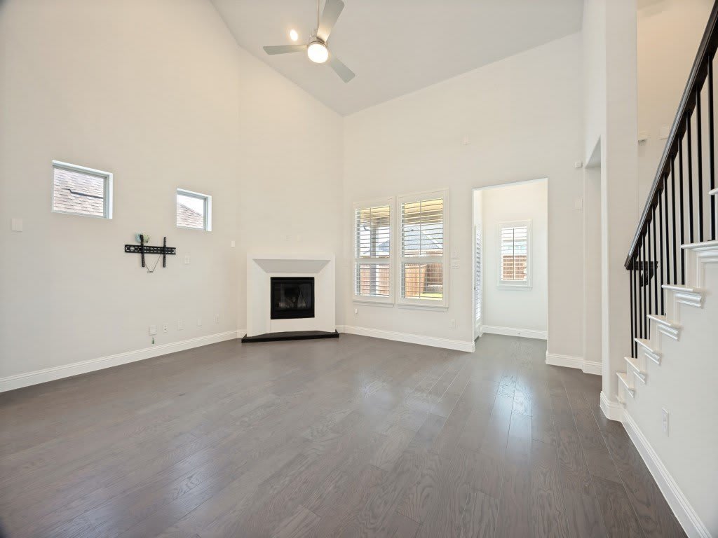 808 Mathew Drive – photo 2