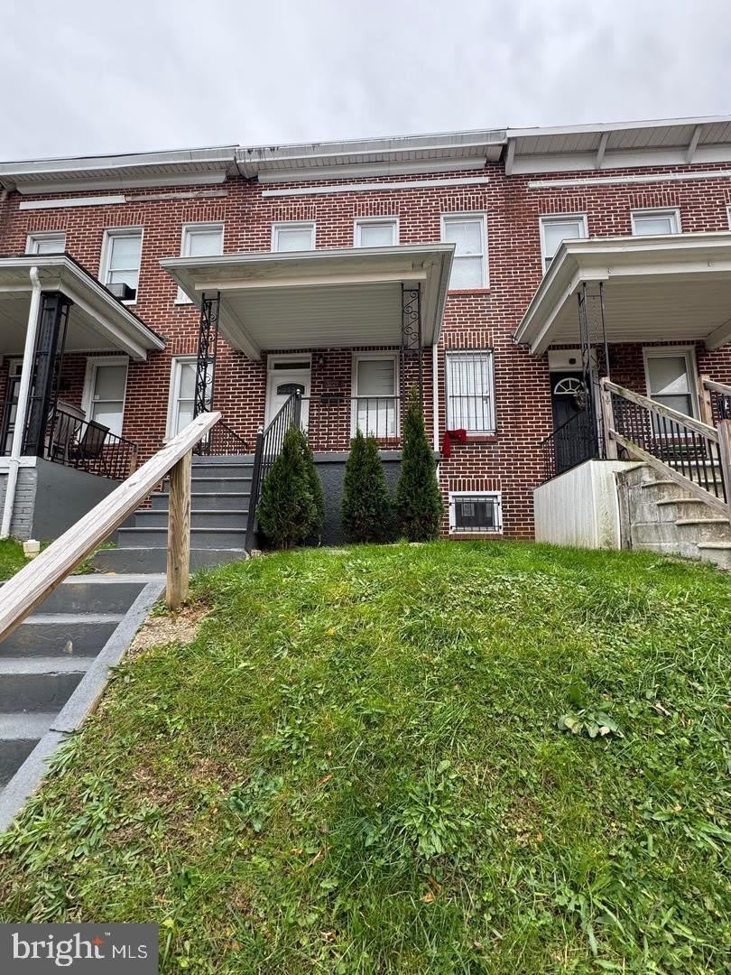 3221 LYNDALE Avenue – photo 3