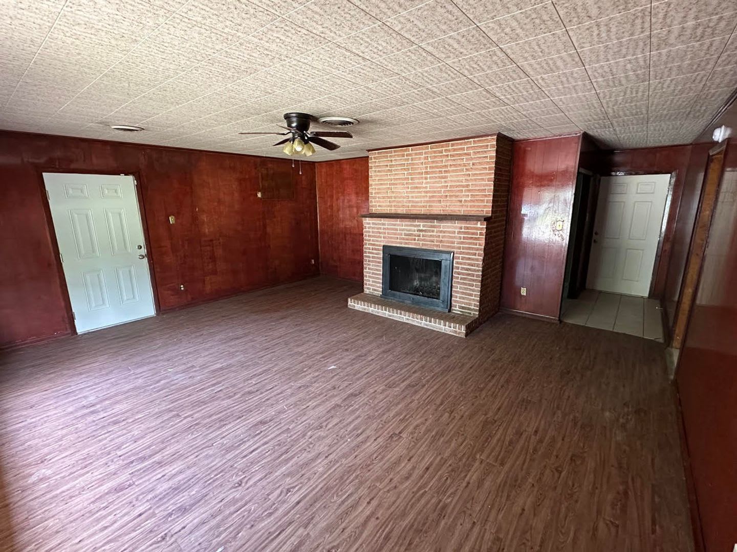 Move In Ready 4Br 2Ba Home In South Jackson Spacious Living Convenient Location – photo 3