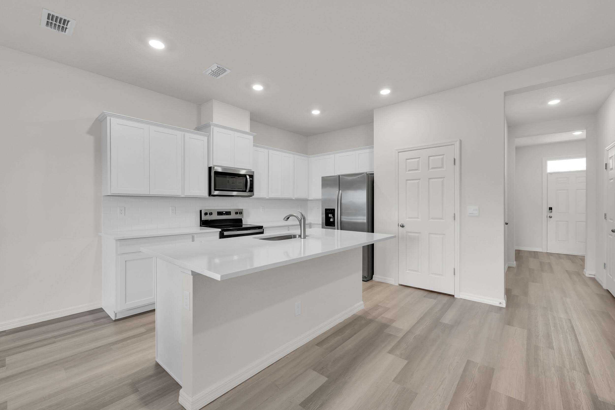 12834 SW Forli Way – photo 4