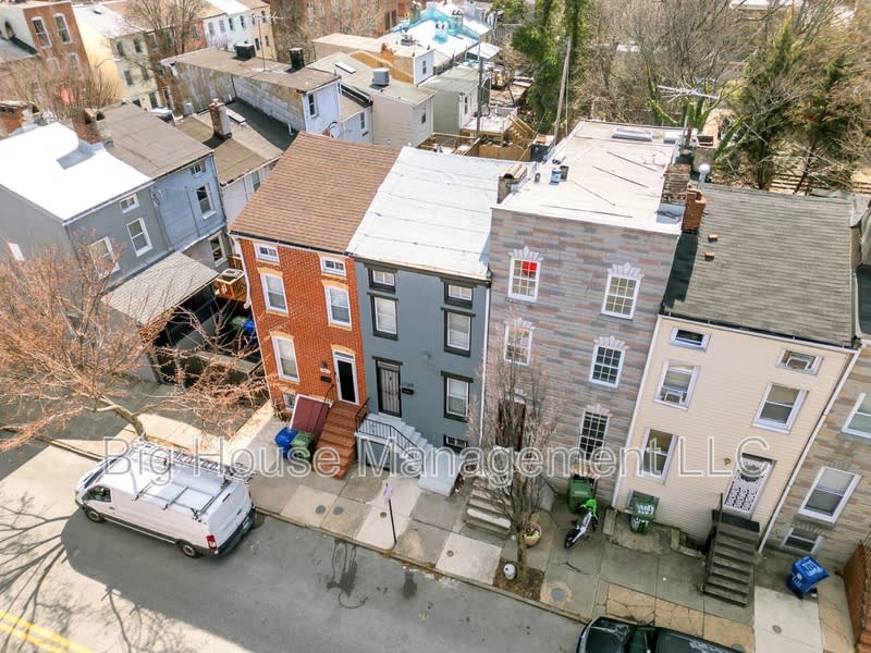 1105 W Lombard St – photo 5