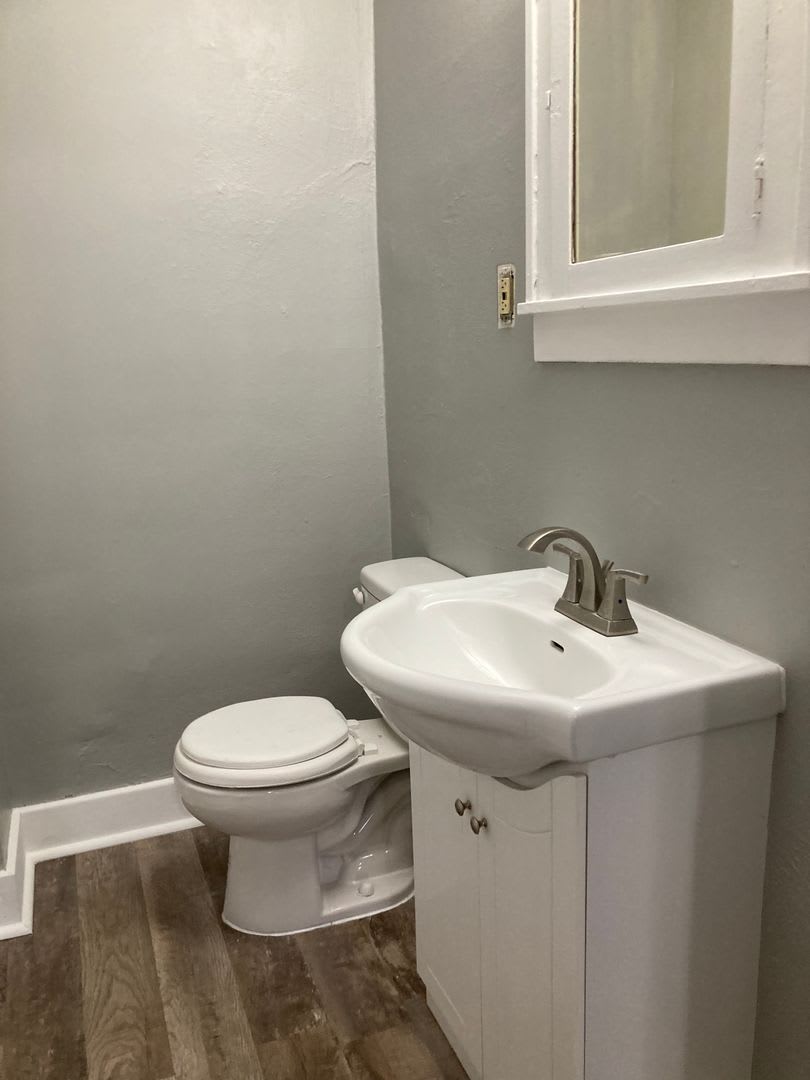 Beautiful 6 bedroom 2 bathroom House! – photo 5