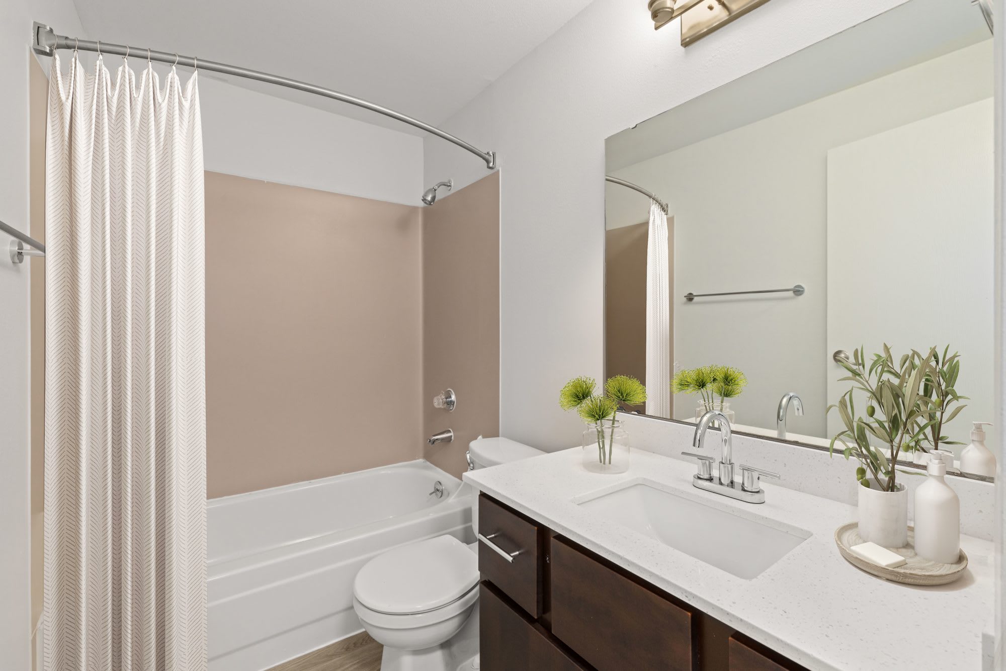 Wellington Apartment Homes – photo 5